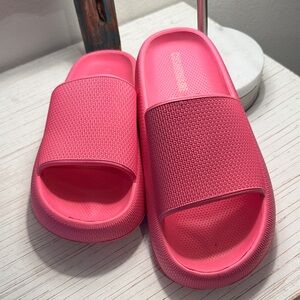 Vibrant Pink Slide Cloud Sandals - 8